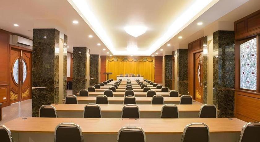 Nartsiri Hotel Ubon Ratchathani Bagian luar foto