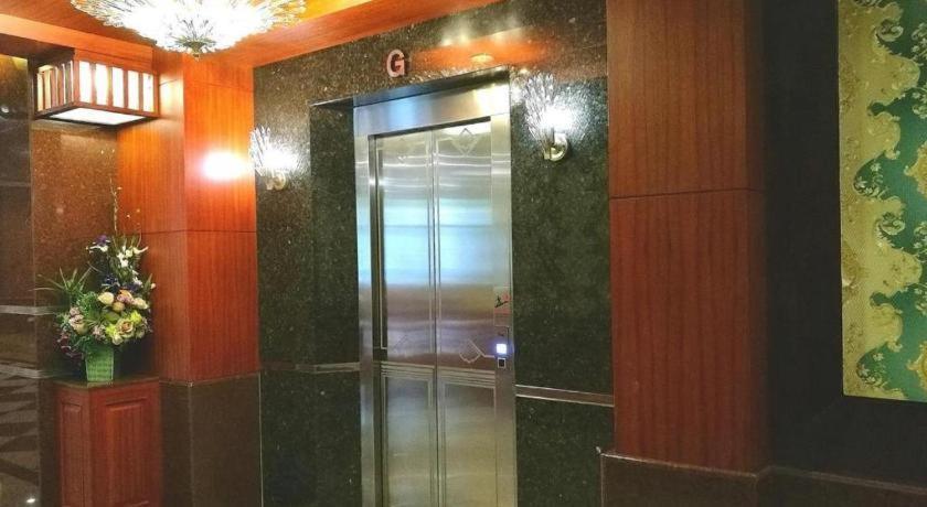Nartsiri Hotel Ubon Ratchathani Bagian luar foto