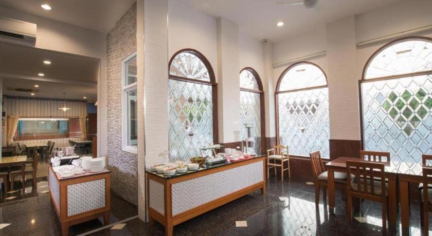 Nartsiri Hotel Ubon Ratchathani Bagian luar foto
